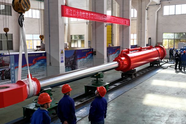 大渡河雙江口世界最大液壓啟閉機(jī)通過驗(yàn)收(圖2)